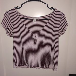 Forever 21 v-neck t-shirt. Small pink and Navy